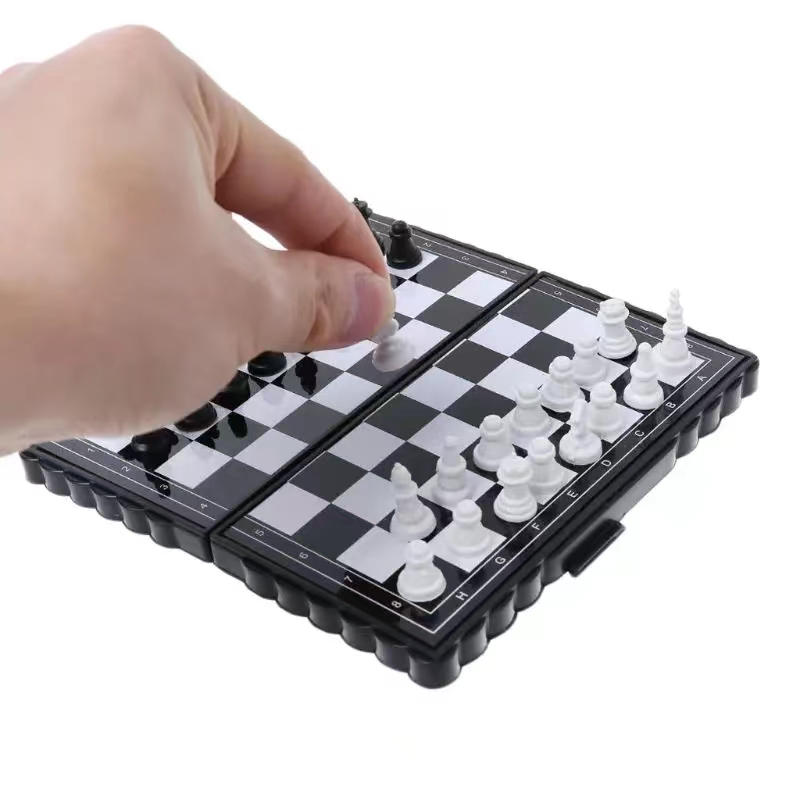 Mini Manyetik Satranç Seti Kat - Magnetic Travel Chess incelemesi ve fiyatı
